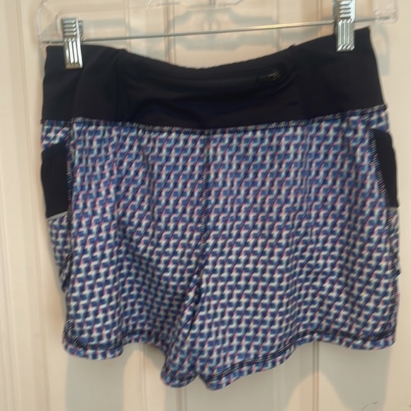 Athleta blue⭐️ pink and white shorts - Picture 3 of 7